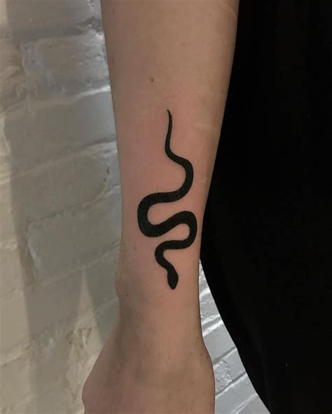 20 Simple Snake Tattoo Ideas Artofit 20 Simple Snake Tattoo Ideas Artofit