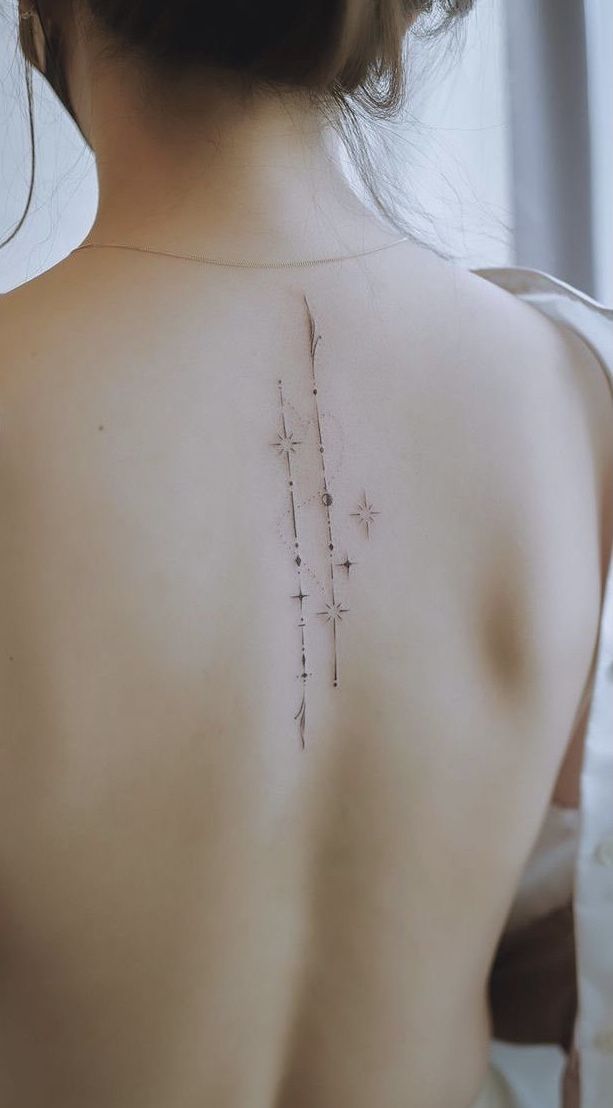 25 Unique Amp Beautiful Back Tattoos For Women Females Or Girls