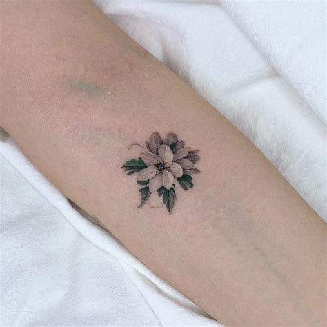 50 Small Tattoo Inspo That Are Perfectly Minimalist