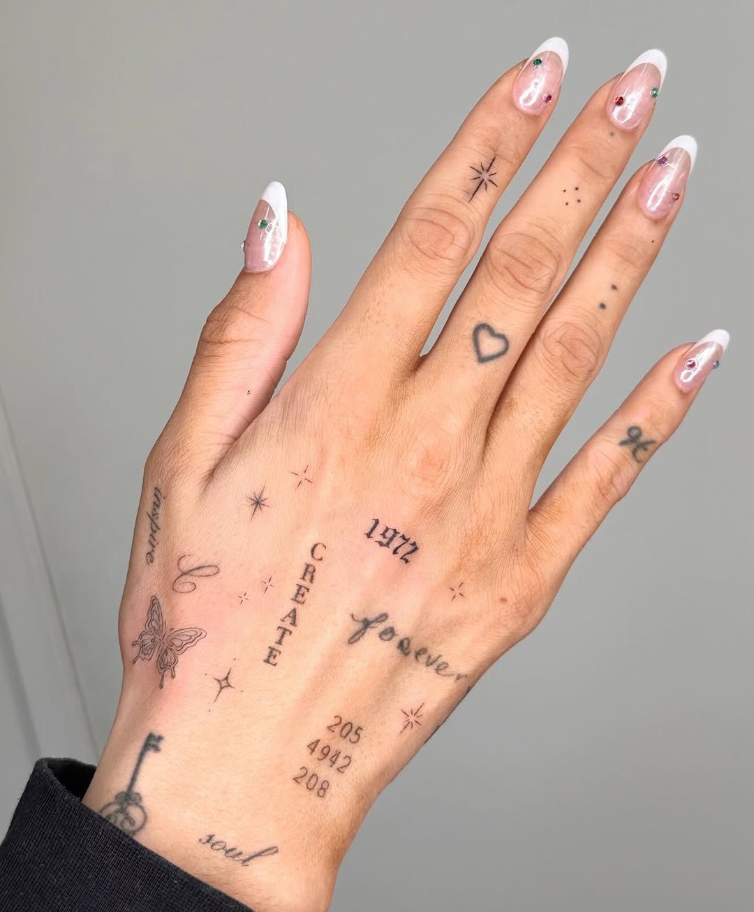 65 Finger Tattoo Ideas For Every Style Sacred Joanne 65 Finger Tattoo Ideas For Every Style Sacred Joanne