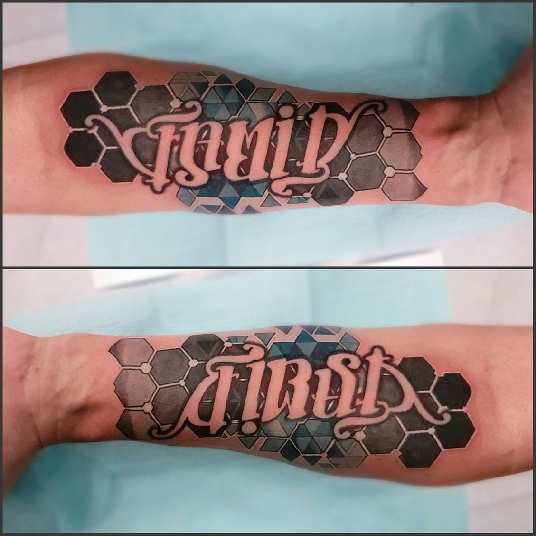 Ambigram Tattoo I Did Ambigram Ambigramtattoo Family Flickr