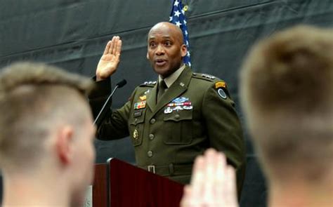 Army Enlists Cash Incentives For Recruiters Facing Higher Goals Stars And Stripes Army Enlists Cash Incentives For Recruiters Facing Higher Goals Stars And Stripes