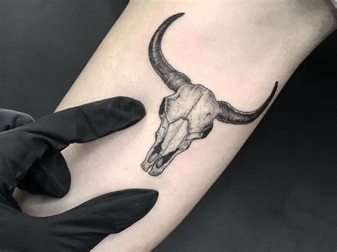 Bull Skull Tattoo Inspiration Tatuajes Tatuaje De Vaca Tatuajes