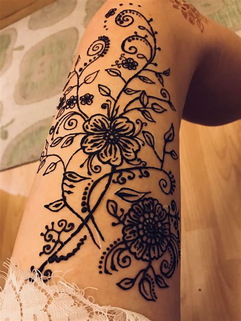 Henna Thigh Tattoo Designs
