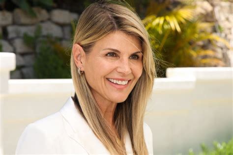 Lori Loughlin Continues Tv Comeback With New Movie For Great American Family