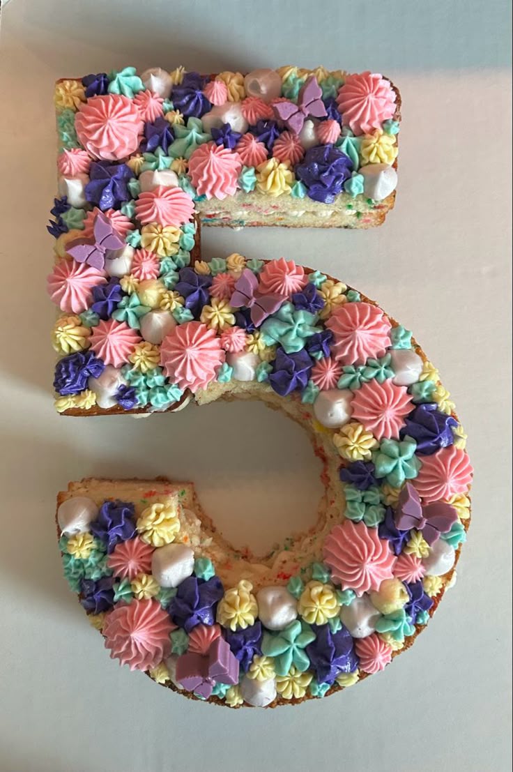 Number 5 Birthday Cake