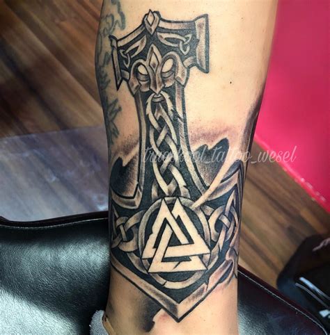 Tattoos Of Thor's Hammer