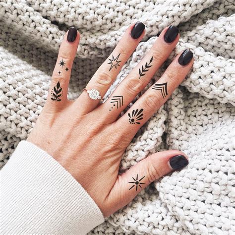 Tattoos On Fingers For Women