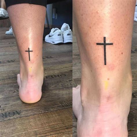 Top 69 Best Small Cross Tattoo Ideas 2021 Inspiration Guide Top 69 Best Small Cross Tattoo Ideas 2021 Inspiration Guide